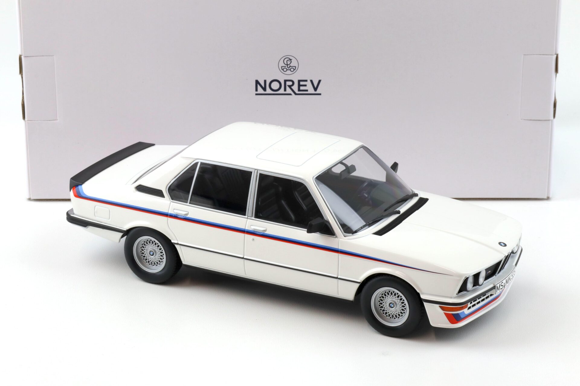 1:18 Norev BMW M 535i Limousine E12 white 1980
