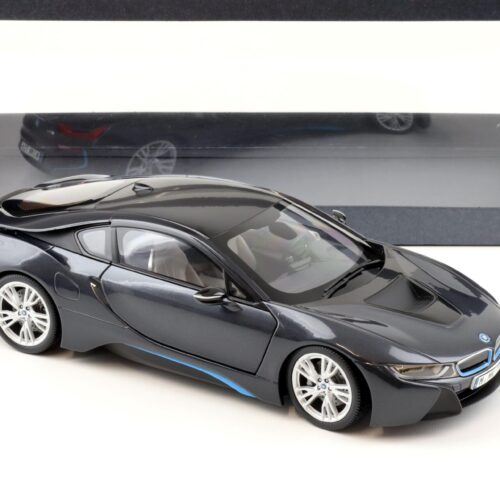 1:18 Paragon 2013 BMW i8 Coupe Sophisto grey metallic DEALER VERSION - Image 2
