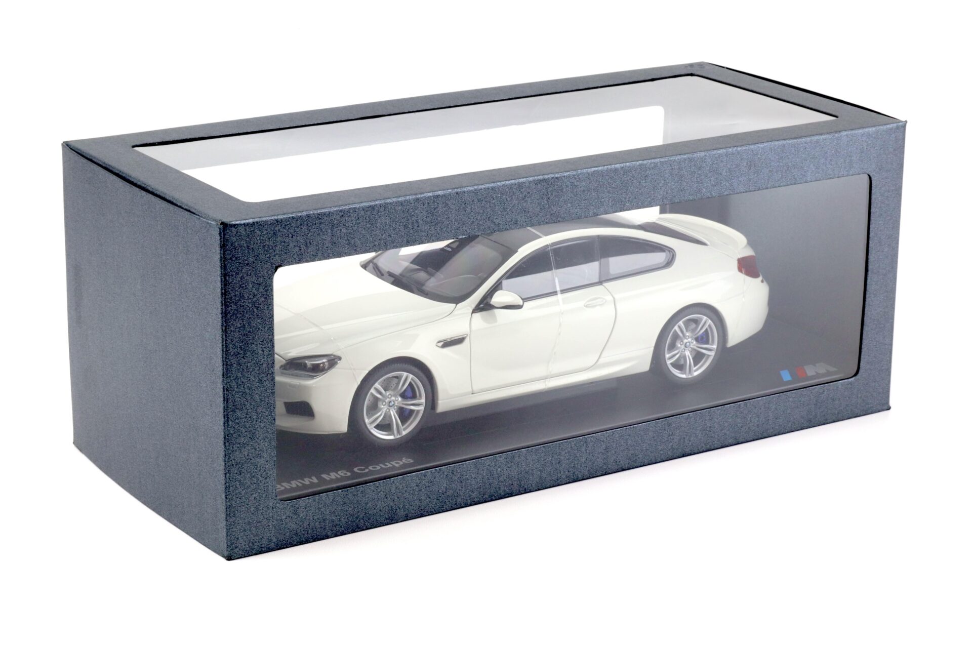 1:18 Paragon 2012 BMW M6 Coupe F13 Alpine white DEALER VERSION