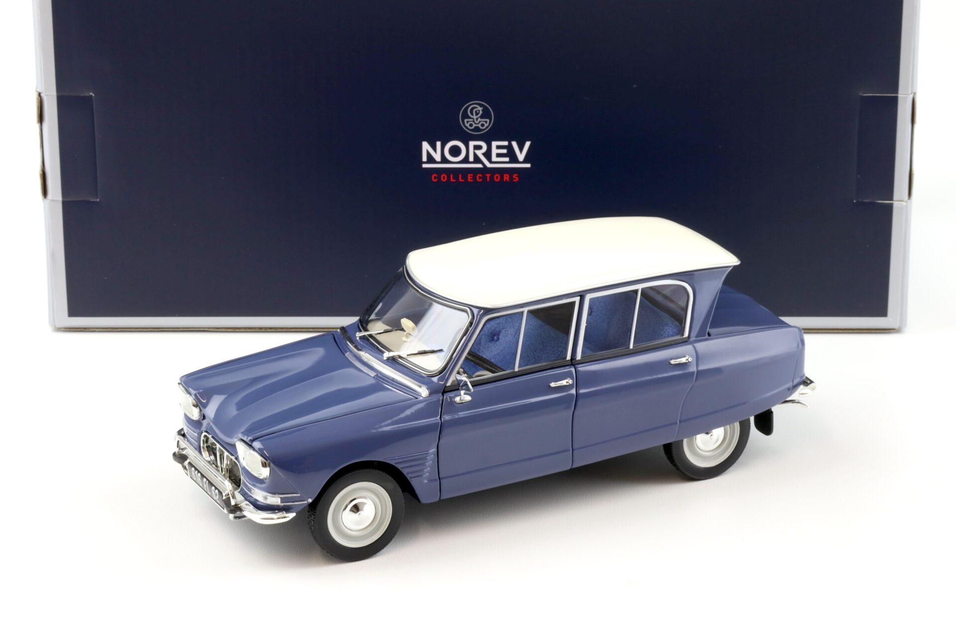 ID 93129 orig 1.jpg 1:18 Norev Citroen Ami 6 - 1965 Ardoise blue 181537