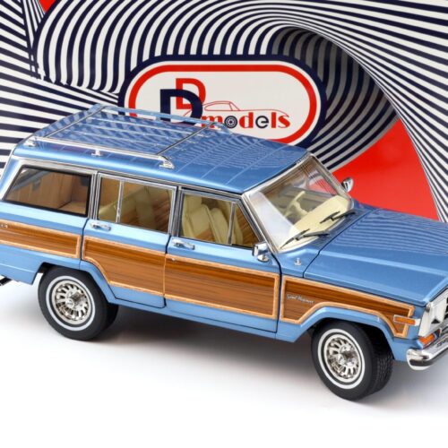 1:18 DD-Models Jeep Grand Wagoneer 1991 Spinnaker blue/ wood DO00101