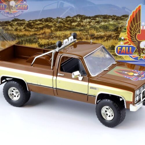 1:18 Greenlight 1982 GMC K-2500 Sierra Grande Wideside FALL GUY Stuntman Association - Image 2