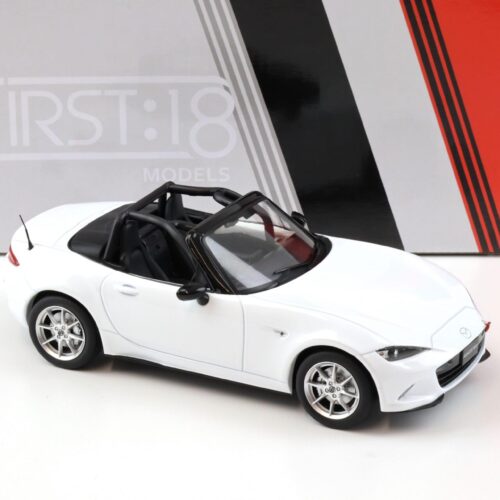 1:18 First18 Mazda MX-5 Roadster NR-A 2015 RHD white