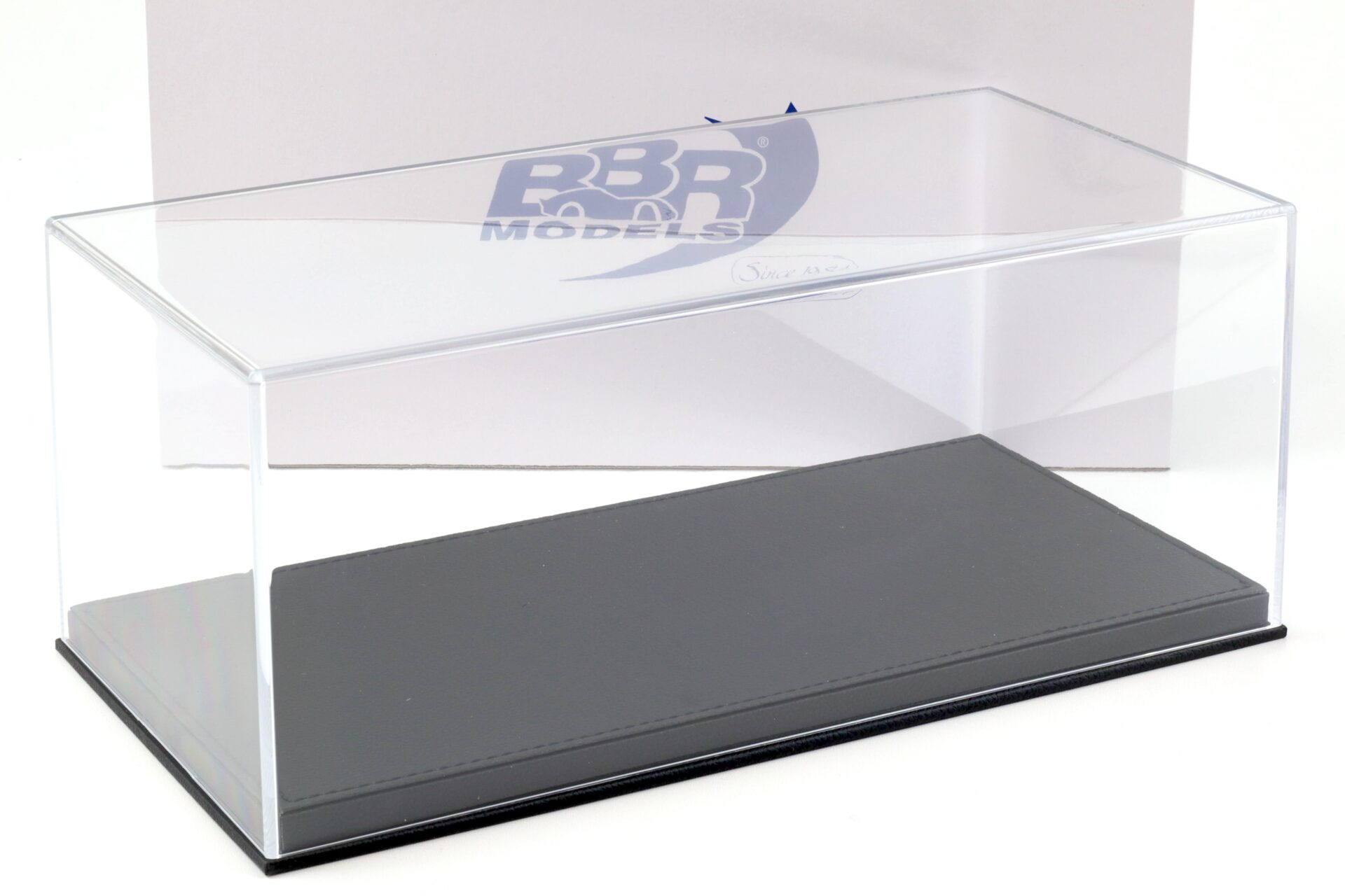 ID 93509 orig.jpg 1:18 BBR Vitrine Show Case Display Case with black Base VET1804B1