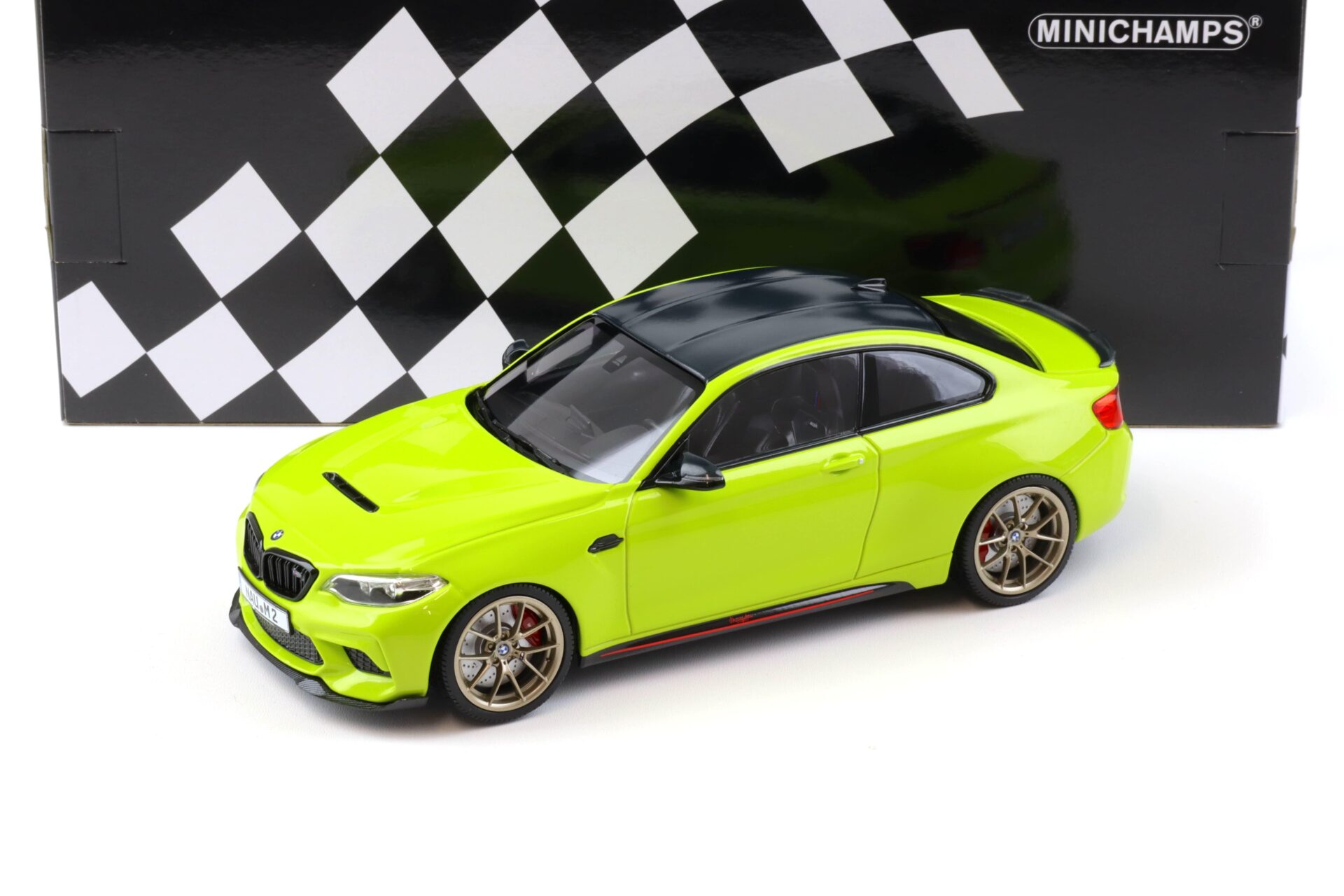 1:18 Minichamps BMW M2 CS (F87) Coupe 2020 green/ gold wheels