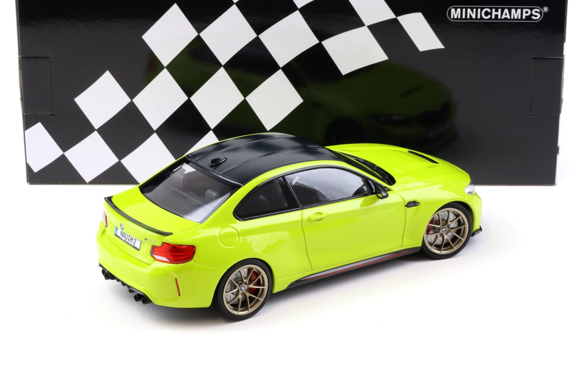 1:18 Minichamps BMW M2 CS (F87) Coupe 2020 green/ gold wheels