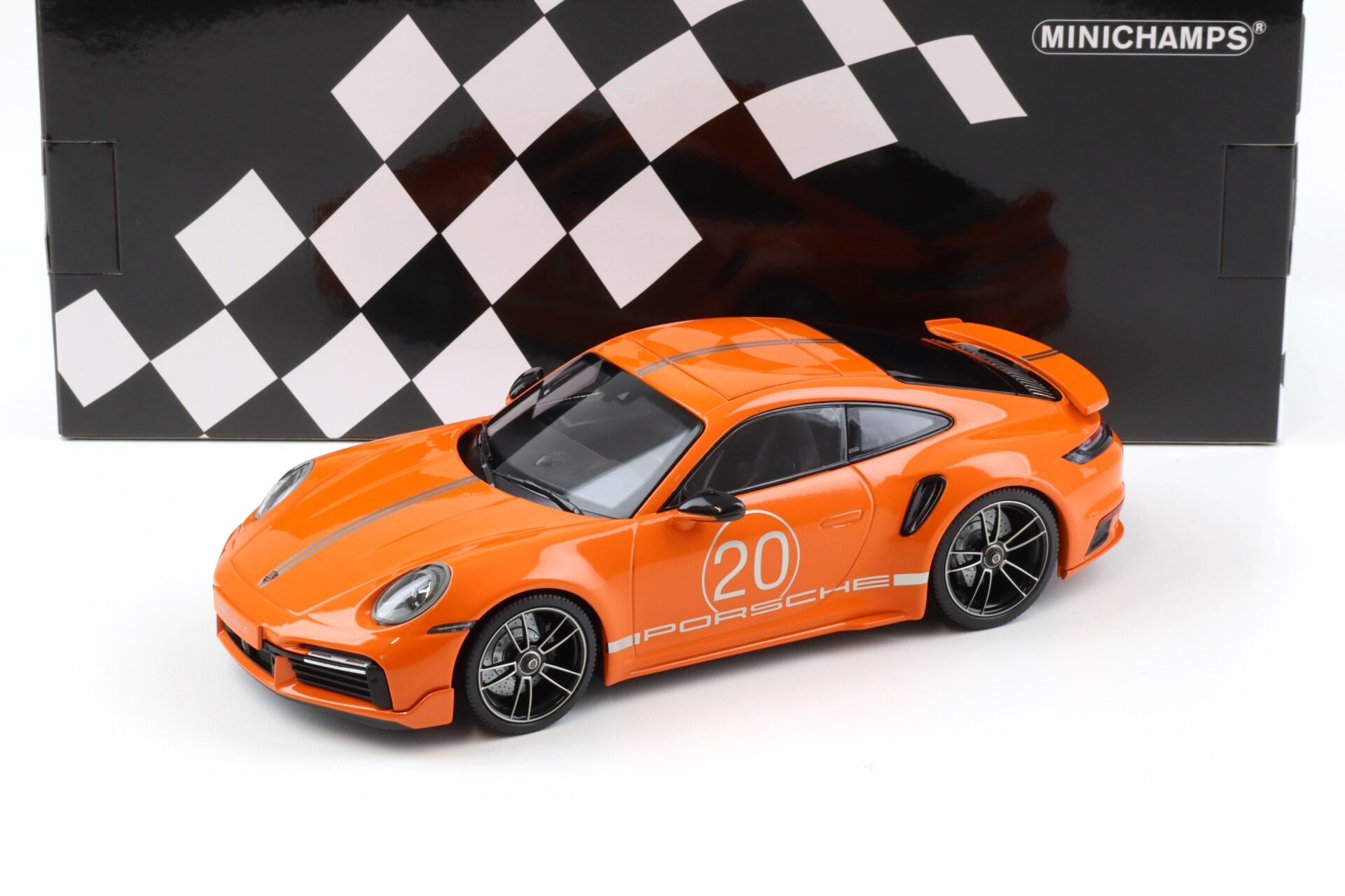 1:18 Minichamps Porsche 911 (992) Turbo S Coupe Sport Design orange 2021