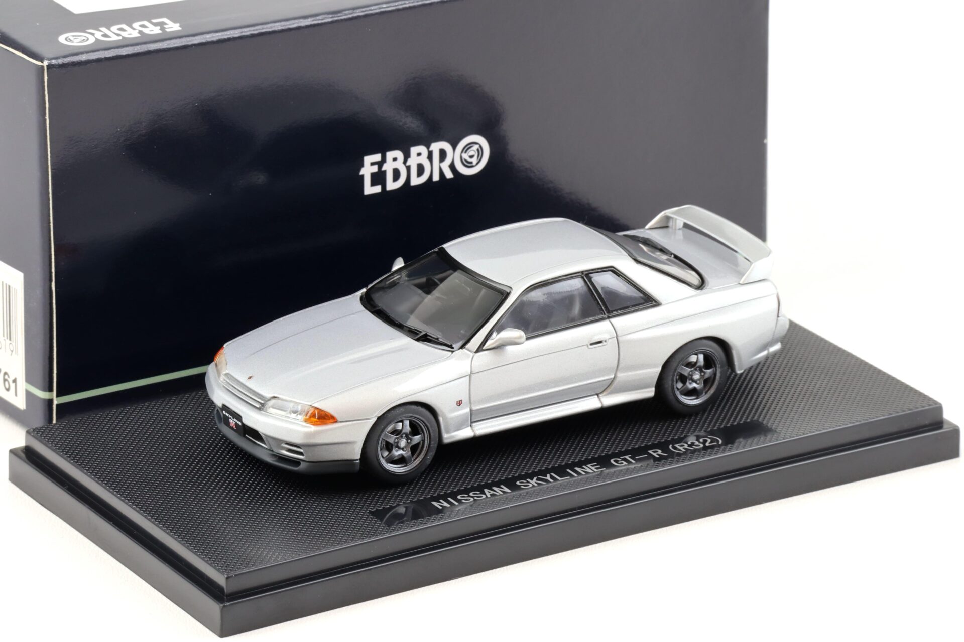 ID 94348 orig.jpg 1:43 Ebbro Nissan Skyline GT-R R32 Coupe silver 1989