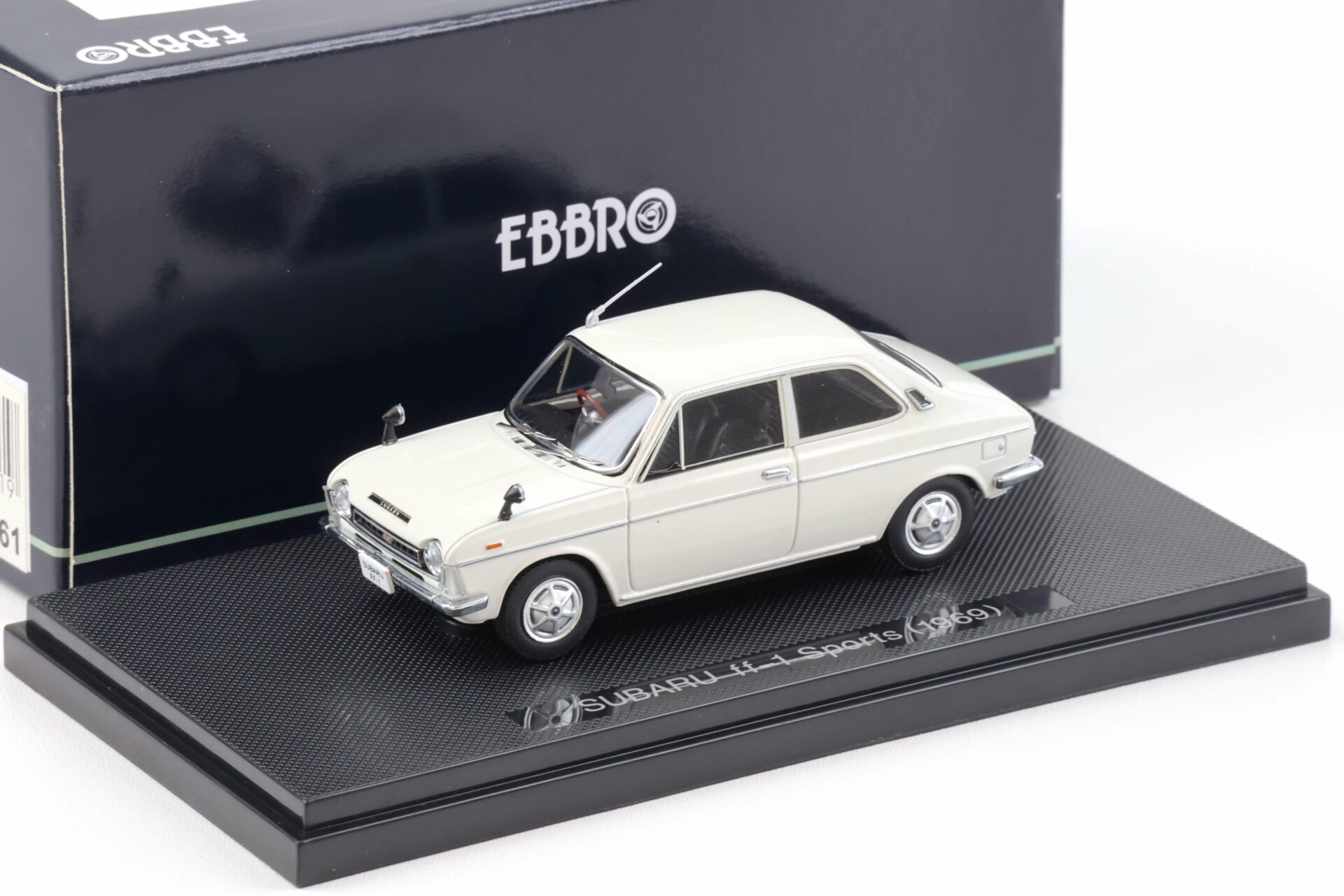 1:43 Ebbro Subaru FF-1 Sports Sedan 2-door 1969 white