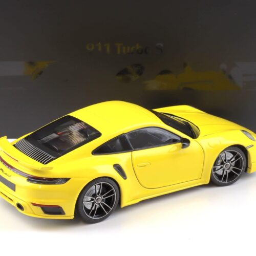1:18 Minichamps Porsche 911 (992) Turbo S Coupe Sport Design 2021 yellow
