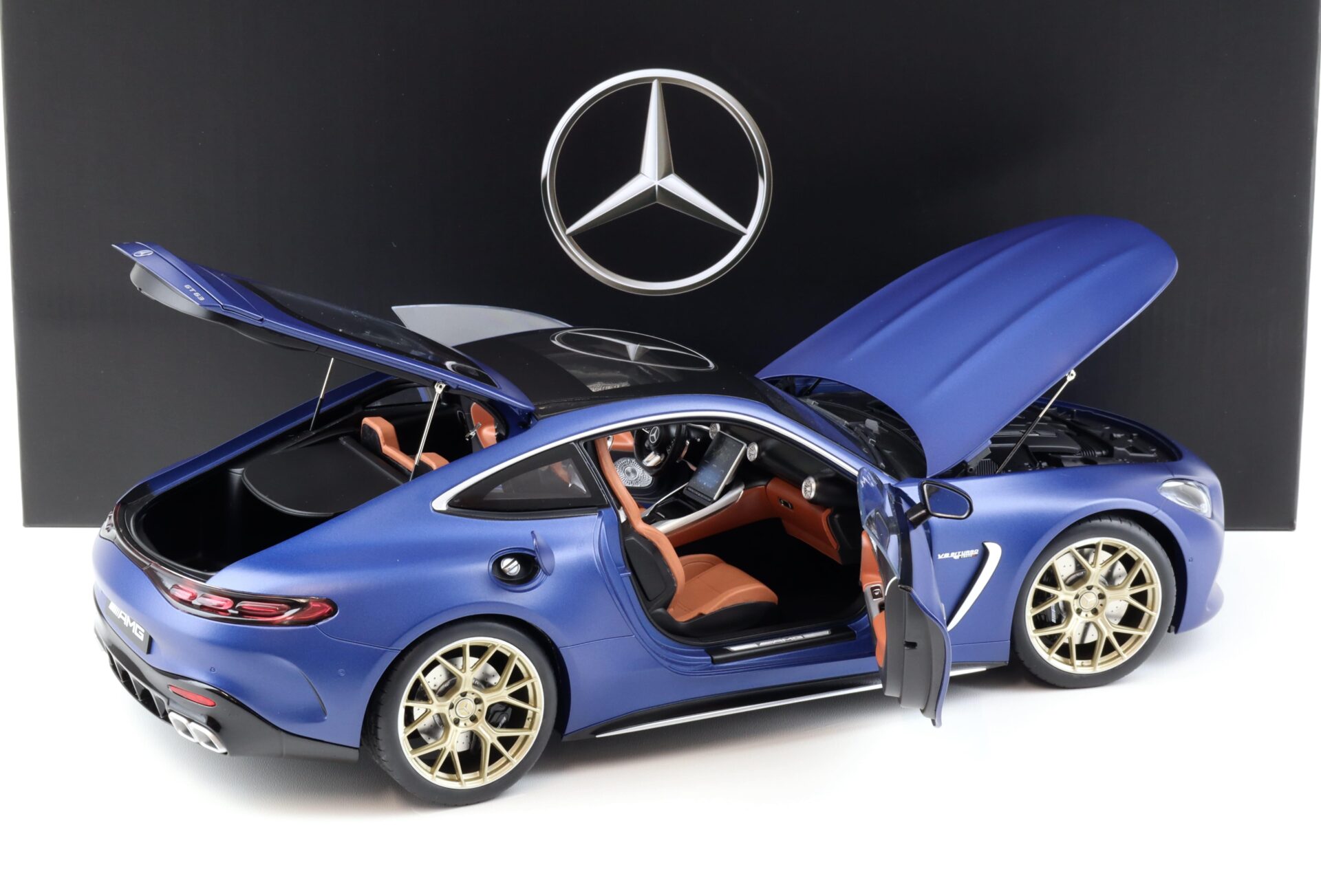 1:12 NZG Mercedes AMG GT 63 4Matic C192 Spektral-blue MAGNO DEALER VERSION