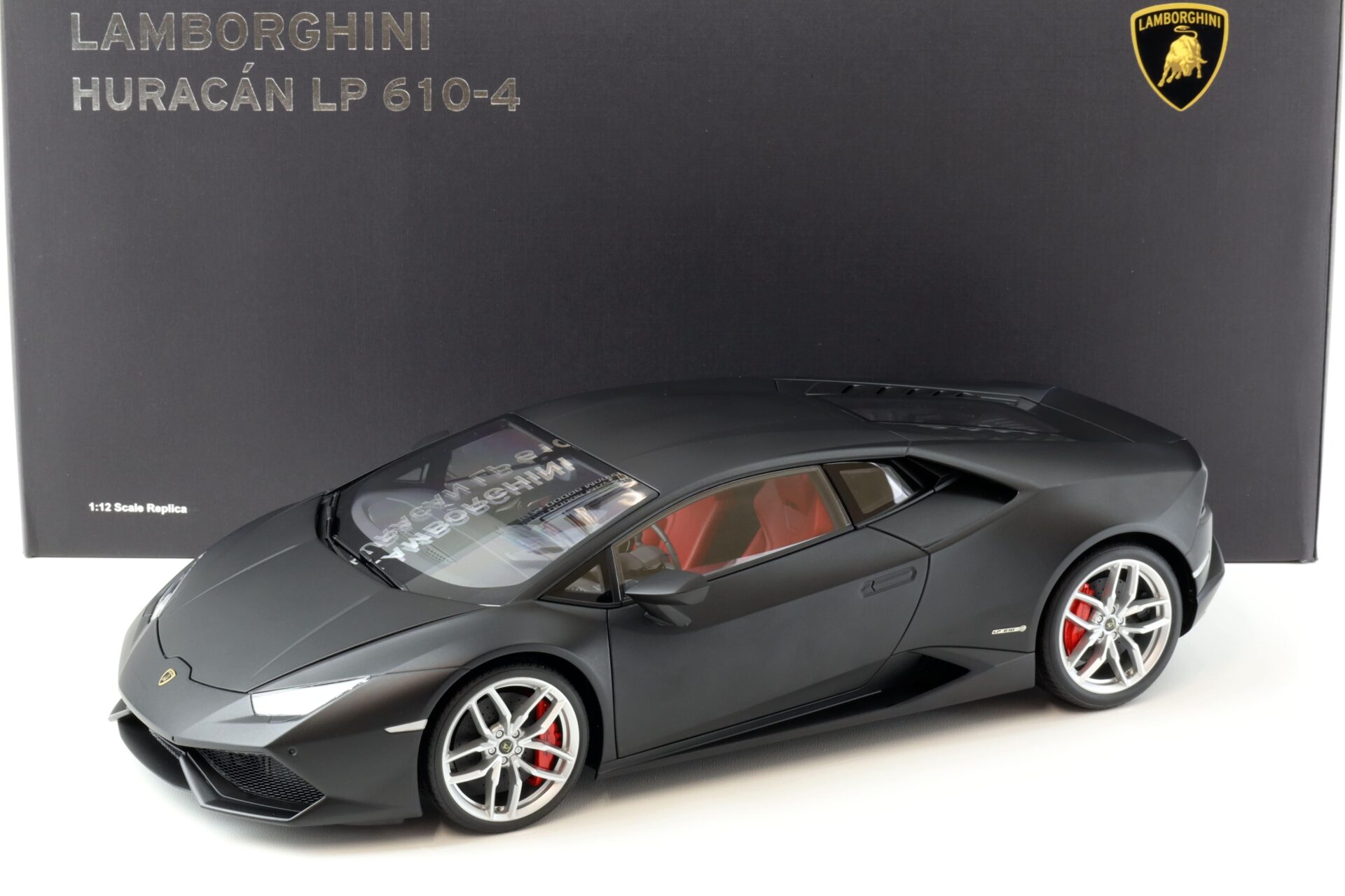 1:12 AUTOart Lamborghini Huracan LP 610-4 nero nemesis/ matt black 12096