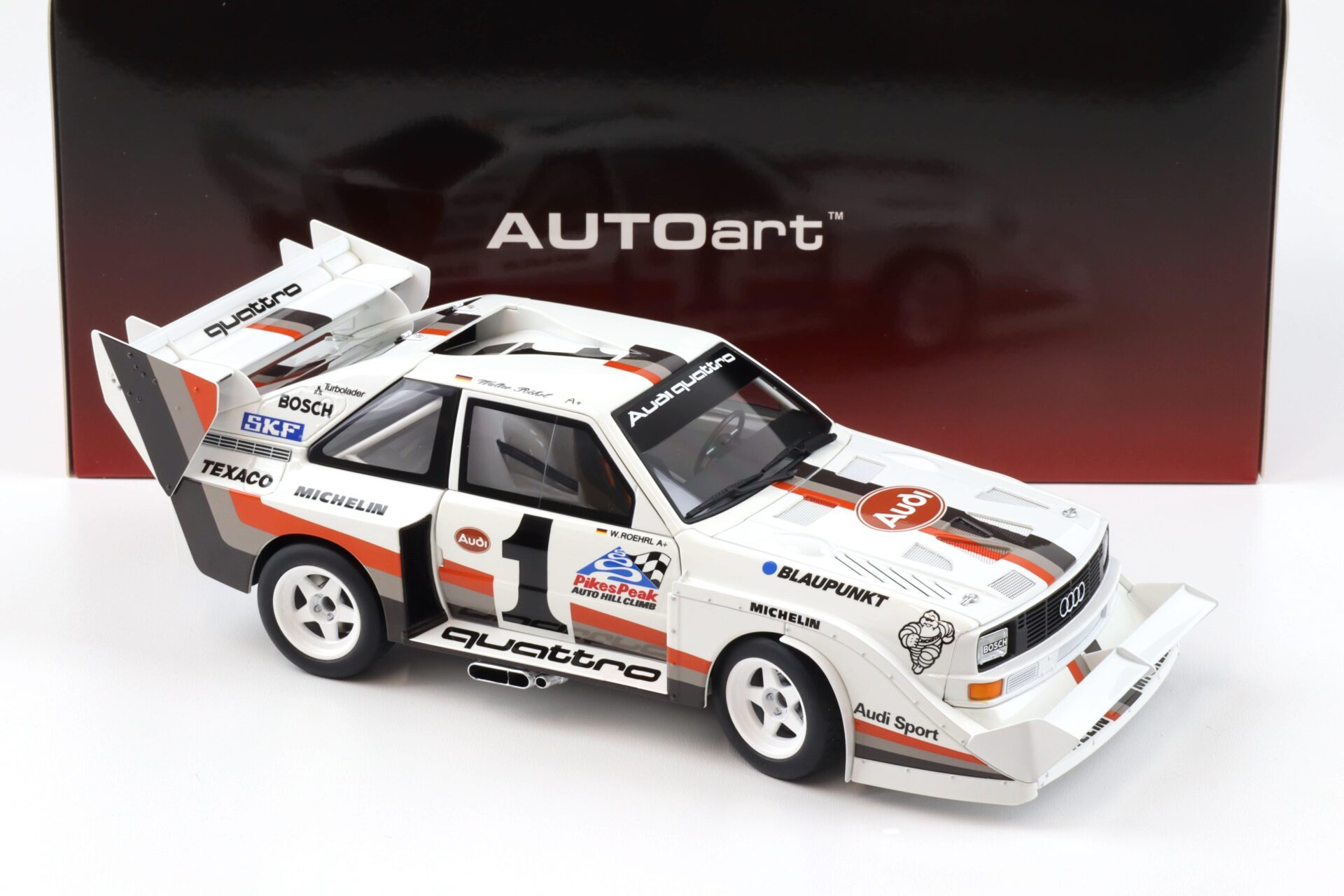 1:18 AUTOart Audi Sport Quattro S1 Pikes Peak 1987 Winner #1 Röhrl 88700