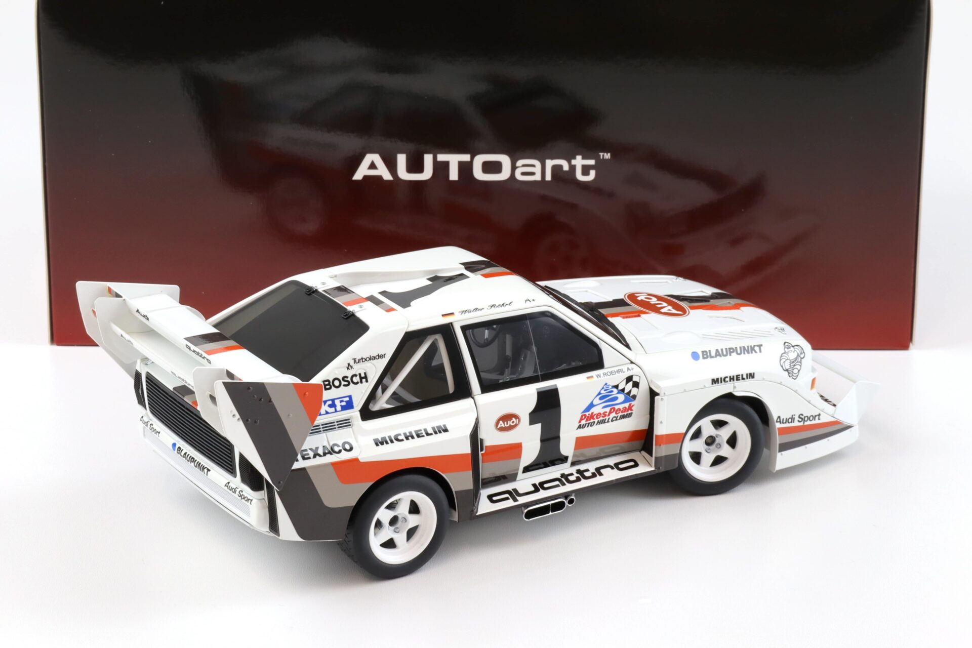 1:18 AUTOart Audi Sport Quattro S1 Pikes Peak 1987 Winner #1 Röhrl 88700