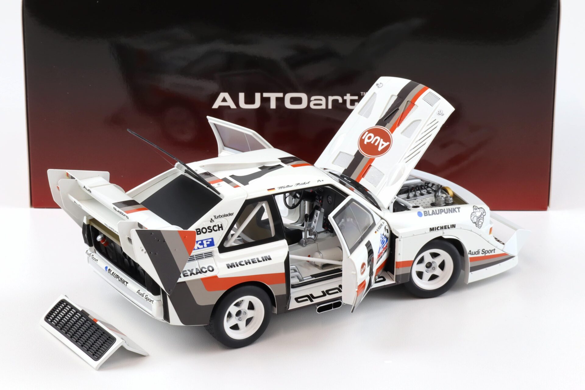 1:18 AUTOart Audi Sport Quattro S1 Pikes Peak 1987 Winner #1 Röhrl 88700