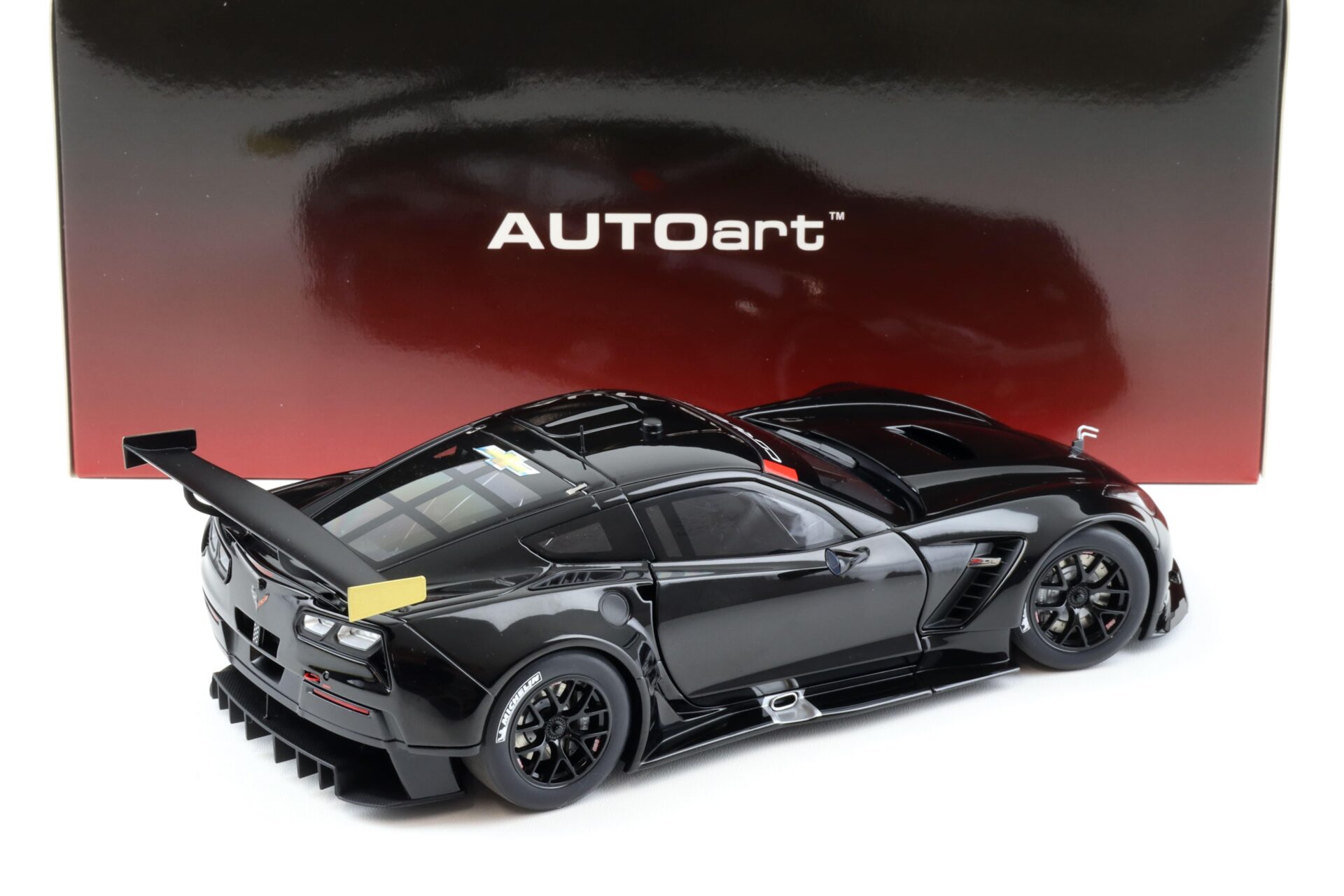 1:18 AUTOart Chevrolet Corvette C7.R Plain Body Version Glossy black 81651