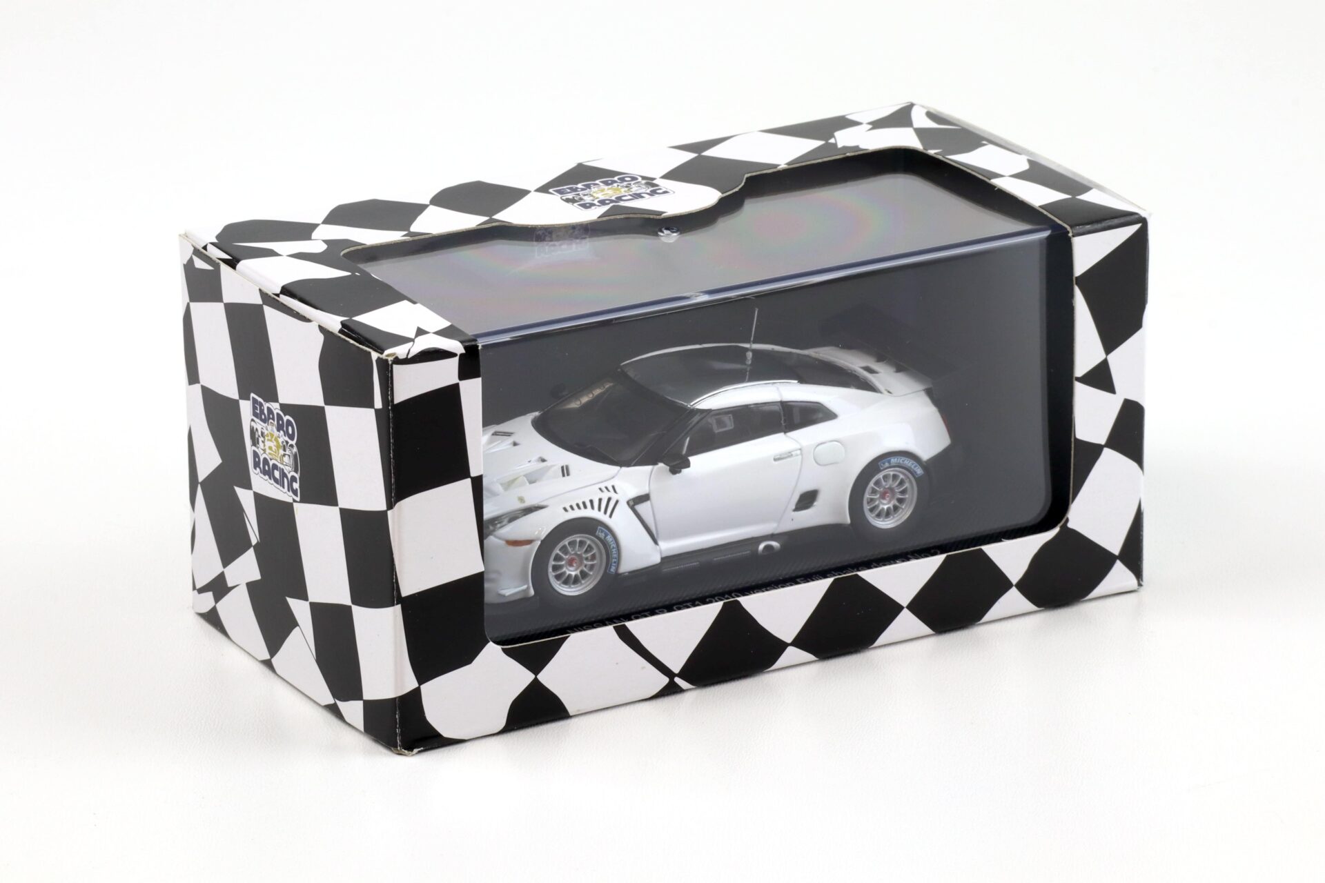 1:43 Ebbro Nissan GT-R GT1 2010 Fuji shake down #2 plain white