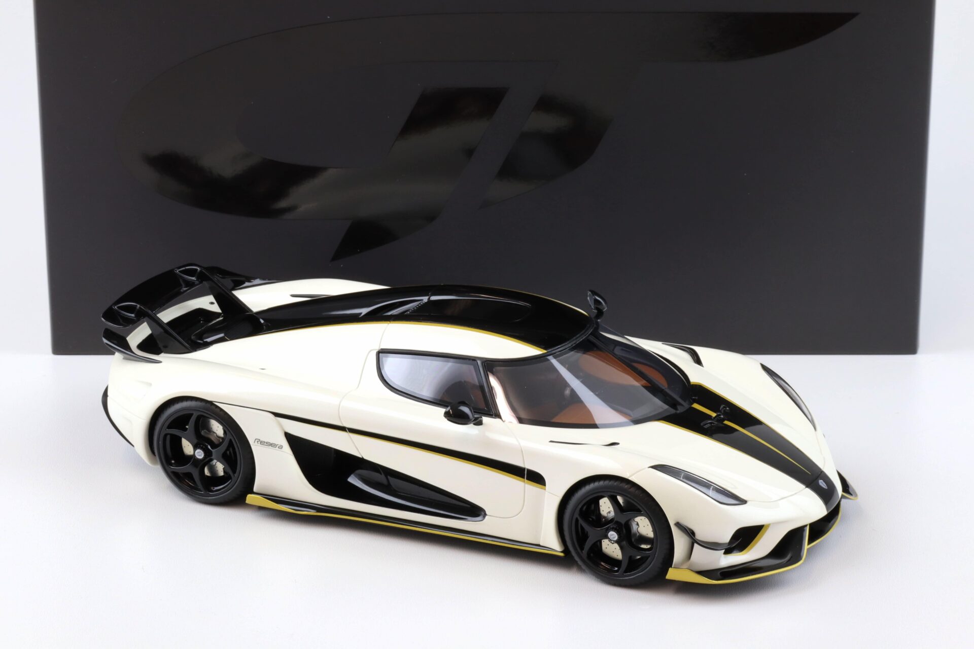 1:18 GT Spirit GT913 Koenigsegg Regera World Record Crystal white 2023