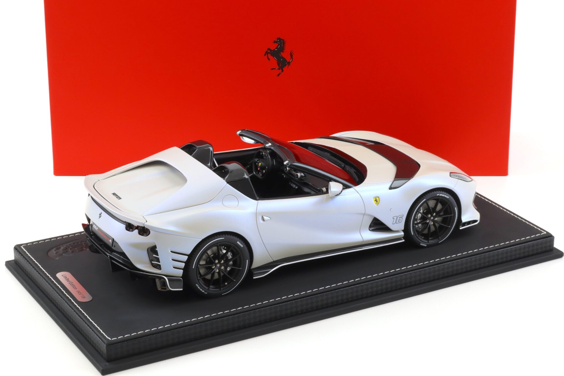 1:18 BBR Ferrari 812 Competizione A Bianco Onda Marina matt - Limited 136 pcs.