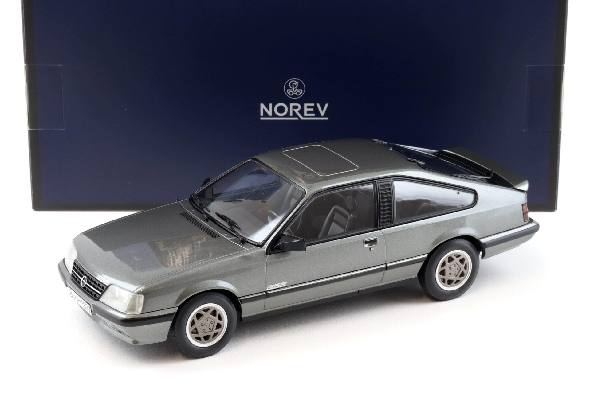 ID 95163 orig.jpg 1:18 Norev Opel Monza GSE 1984 Anthracite metallic - Limited 200 pcs.