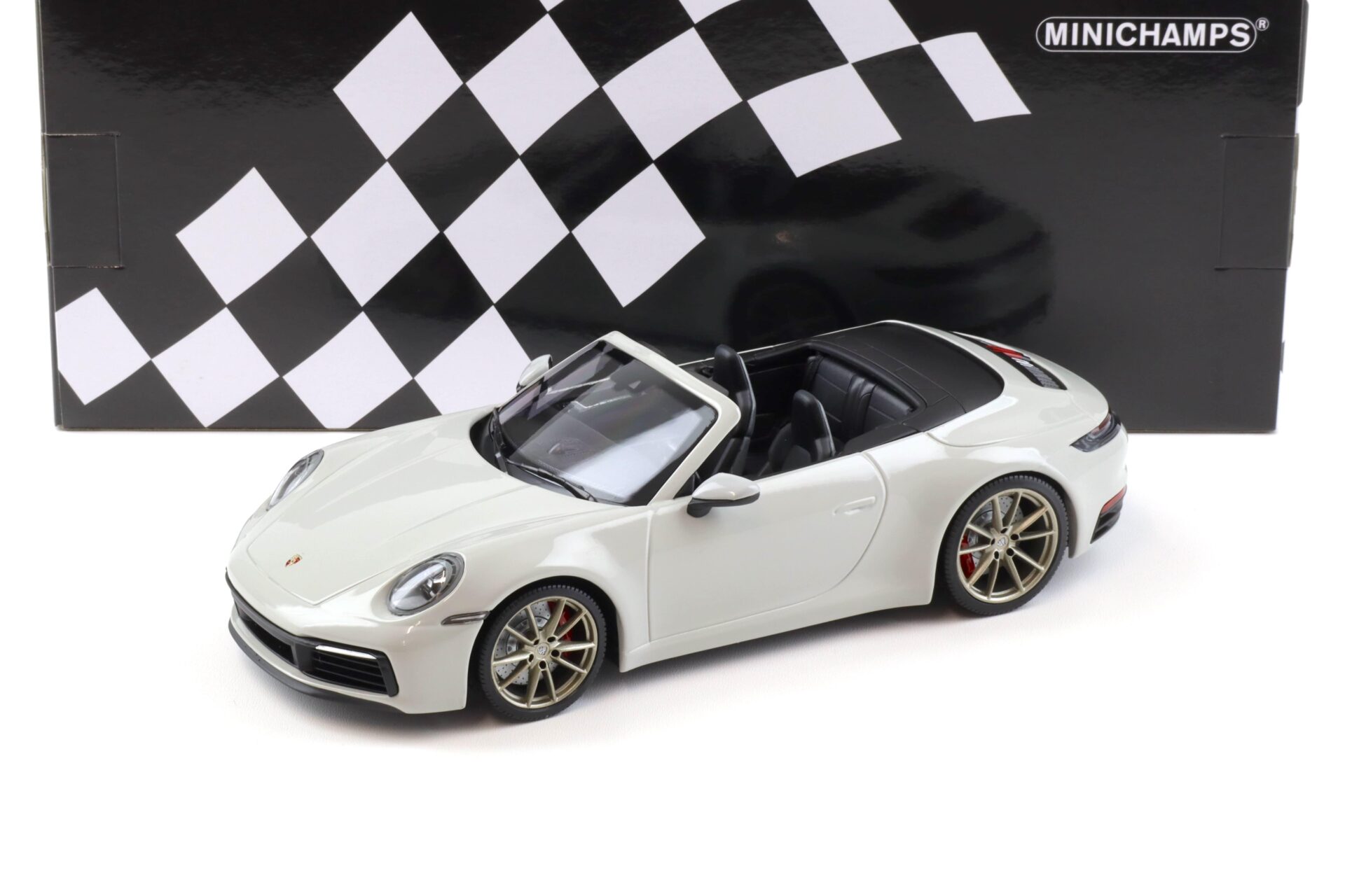 1:18 Minichamps Porsche 911 (992) Carrera 4S Cabriolet 2019 Kreide grey