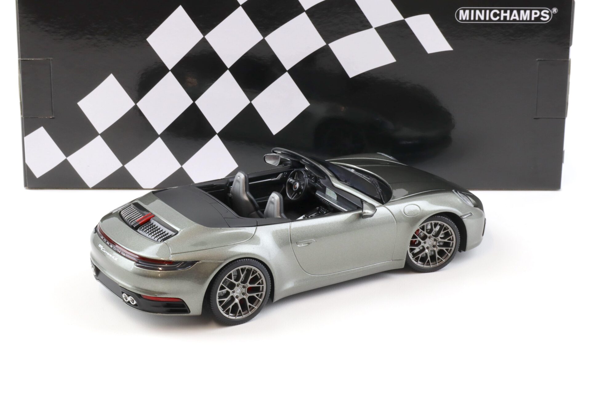 1:18 Minichamps Porsche 911 (992) Carrera 4S Cabriolet 2019 grey/ green metallic
