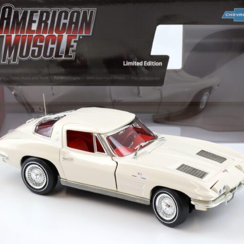 1:18 Auto World 1963 Chevrolet Corvette Z06 Coupe MCACN white
