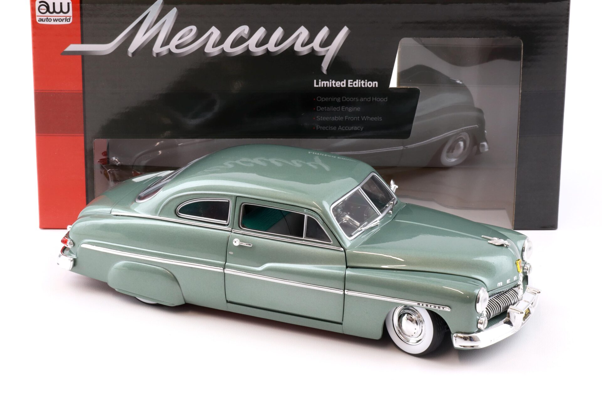 1:18 Auto World 1949 Mercury Eight Coupe Berwick green