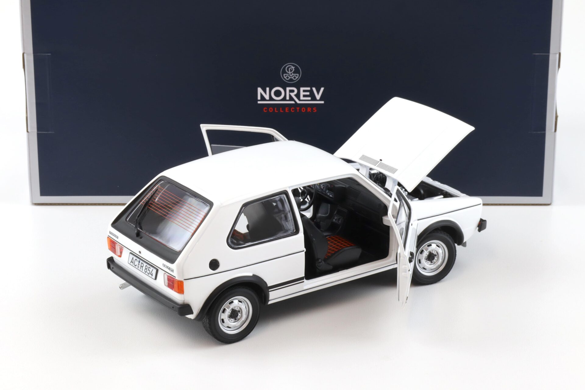 1:18 Norev VW Golf 1 GTI 1976 Alpine white