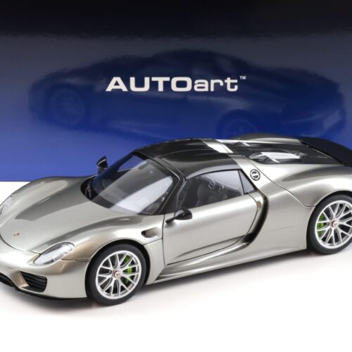 1:18 AUTOart Porsche 918 Spyder Weissach Package 2013 Liquid Metal silver 77922