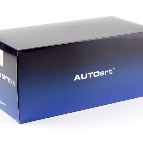 1:18 AUTOart Porsche 918 Spyder Weissach Package 2013 Liquid Metal silver 77922