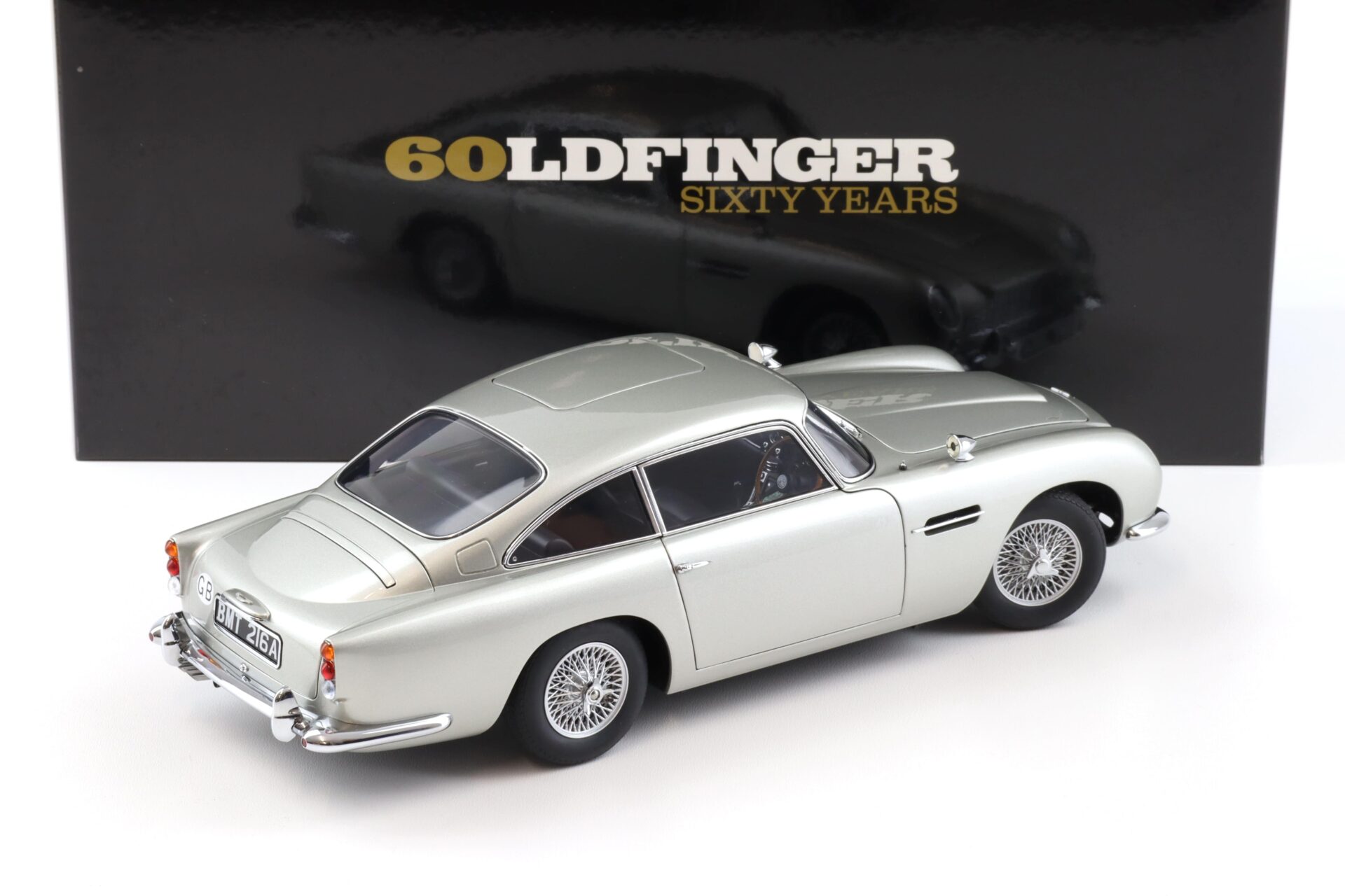 1:18 AUTOart Aston Martin DB5 James Bond 007 Goldfinger 60 Years silver 70296