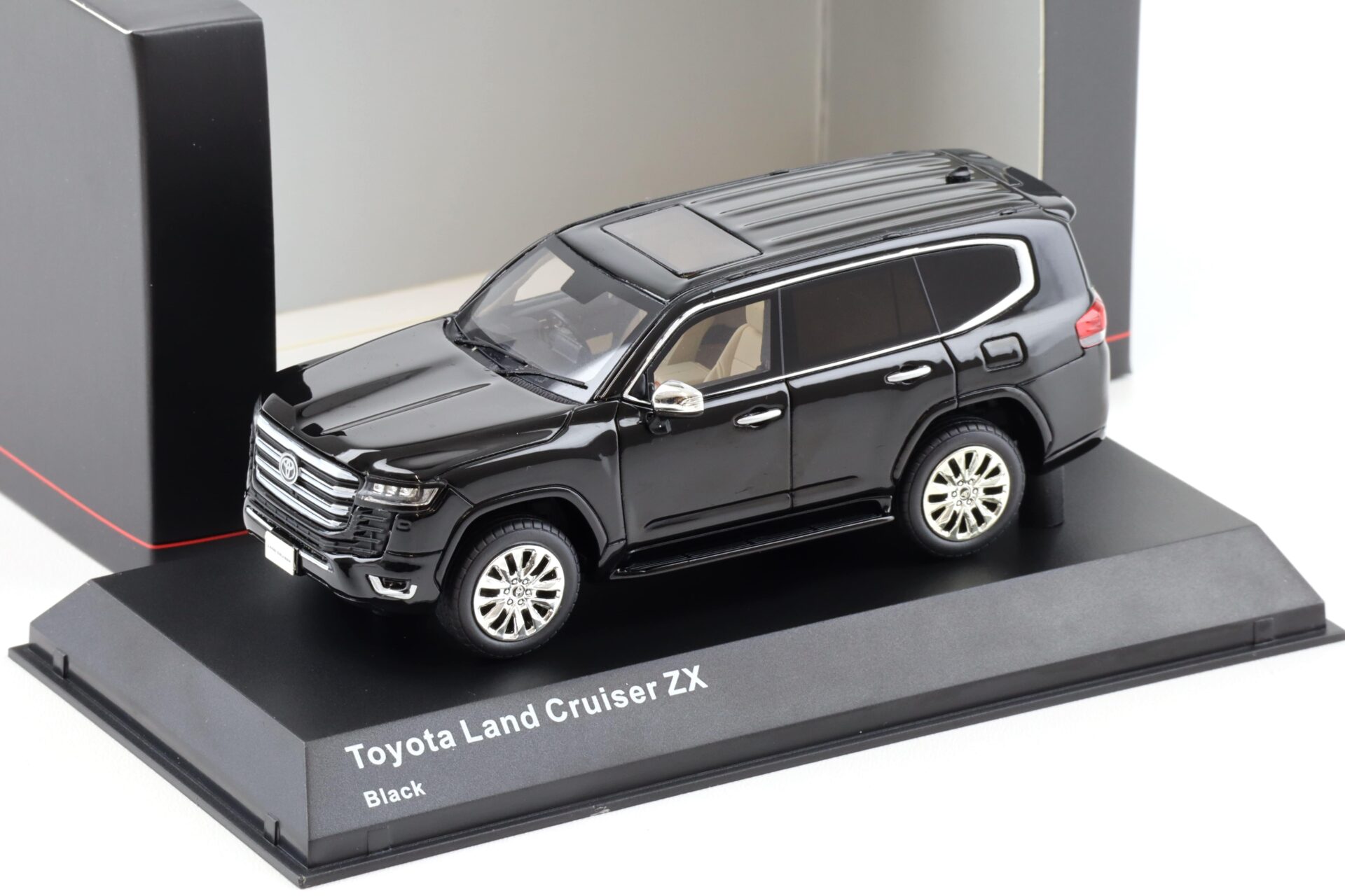 1:43 Kyosho Toyota Land Cruiser ZX black KSR43119BK