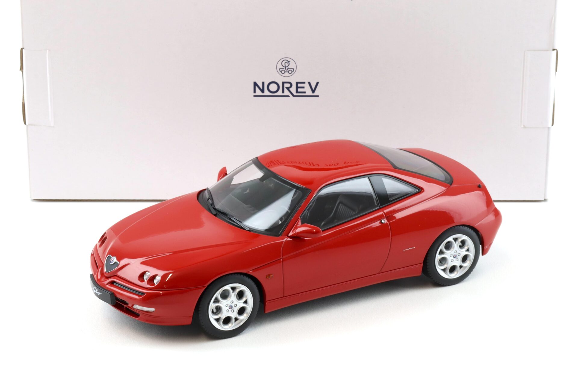 1:18 Norev Alfa Romeo GTV Coupe 2.0 T.SPARK 1999 red/ black interior - Limited 1250 pcs.