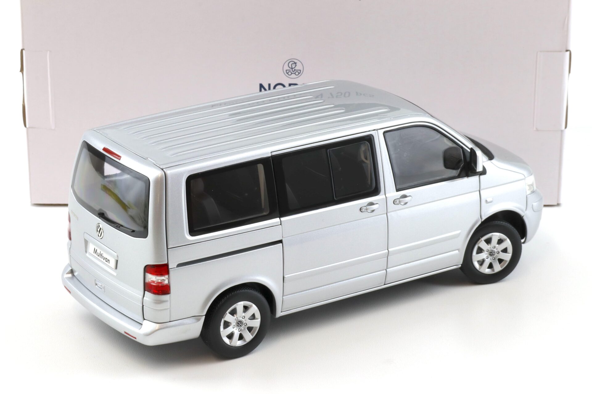 1:18 Norev VW T5 Multivan 2003 silver metallic - Limited 1000 pcs.