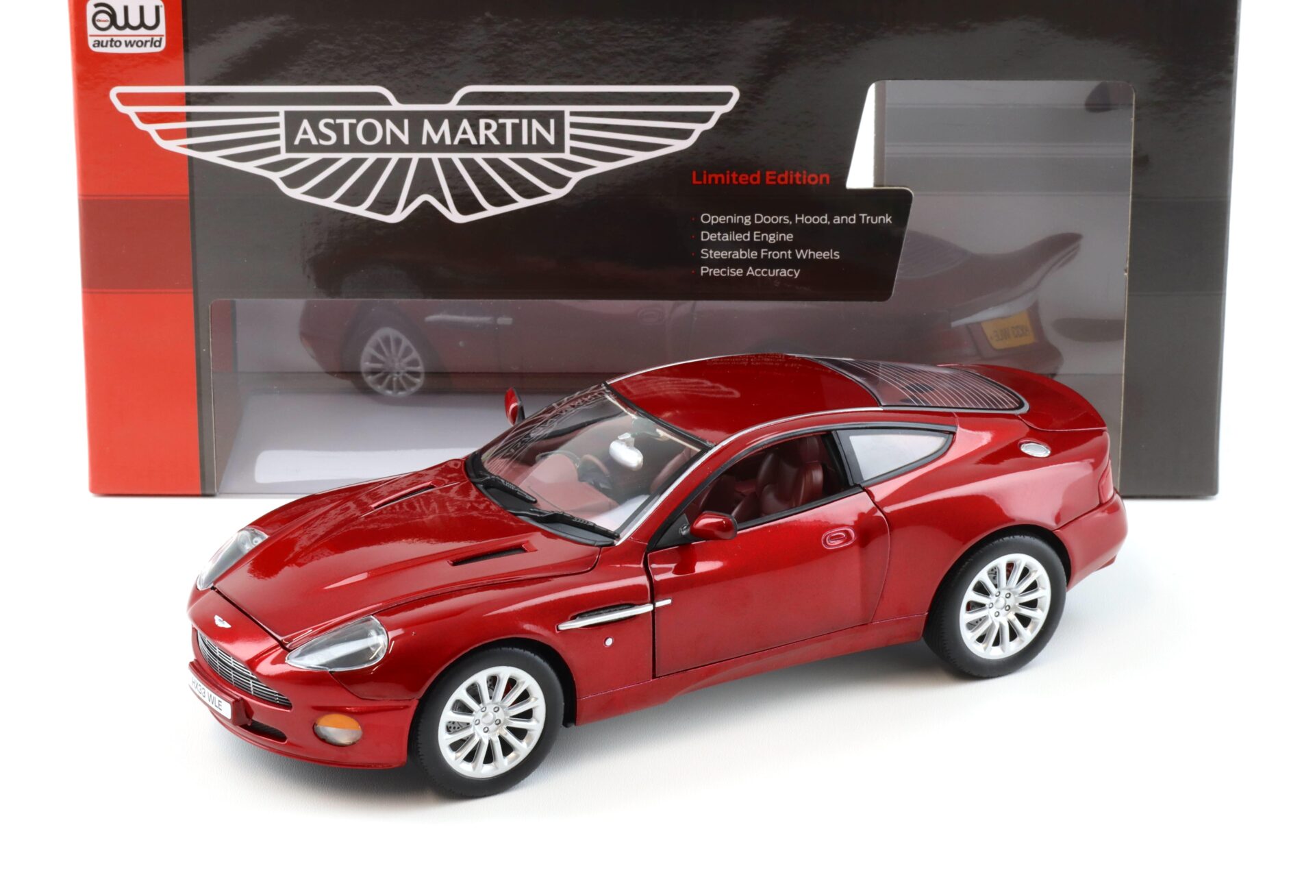 1:18 Auto World 2005 Aston Martin V12 Vanquish Coupe toro red mica metallic