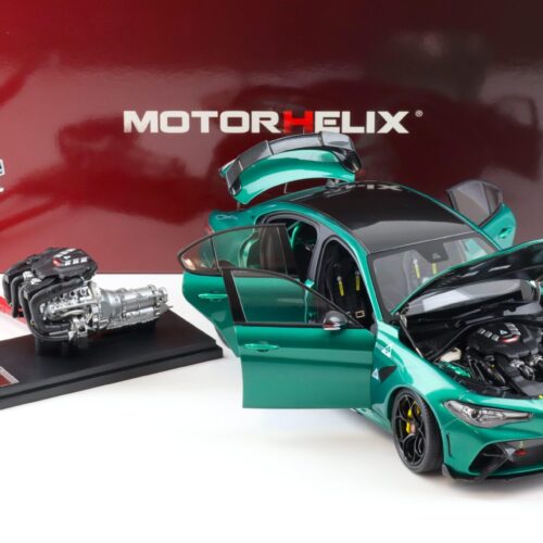 1:18 Motorhelix Alfa Romeo Giulia GTAm Montreal green + engine Die-Cast M89008