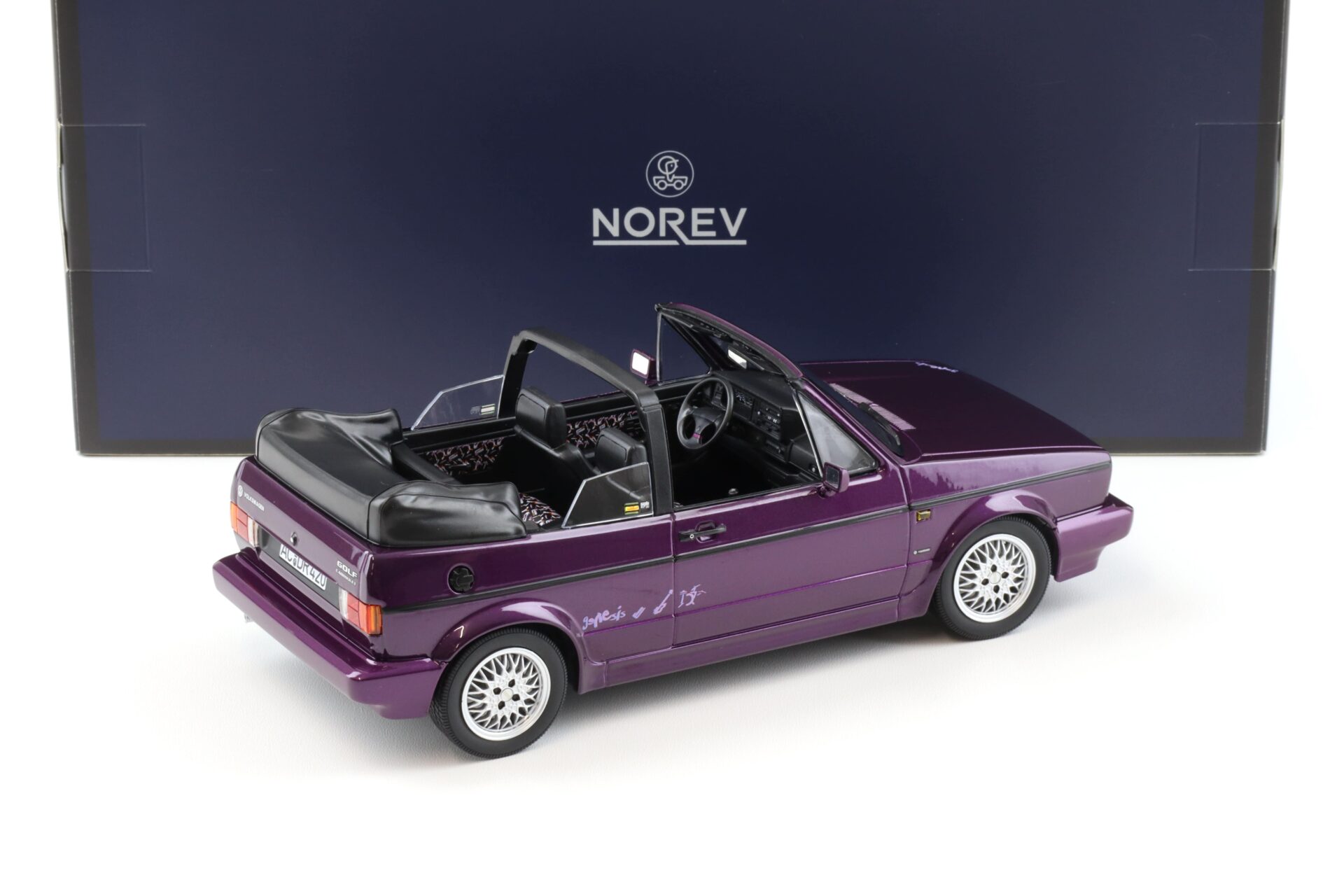 1:18 Norev VW Golf 1 Cabriolet Genesis 1992 purple metallic - Limited 500 pcs.