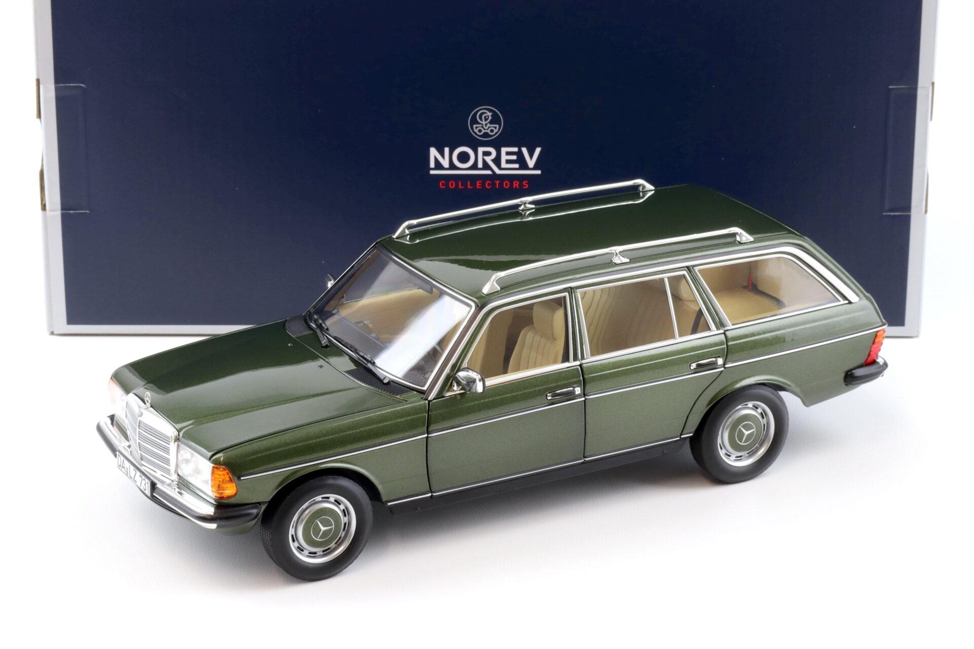 ID 96188 orig.jpg 1:18 Norev Mercedes 200T W123 T-Modell 1982 green metallic