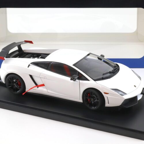 1:18 AUTOart Lamborghini Gallardo LP570 Supertrofeo Stradale Bianco Monocerus/ white