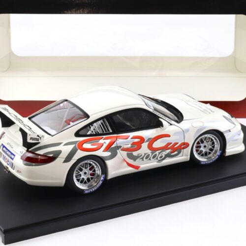 1:18 AUTOart Porsche 911 997 GT3 CUP 2006 Promo Cup Livery white 80681