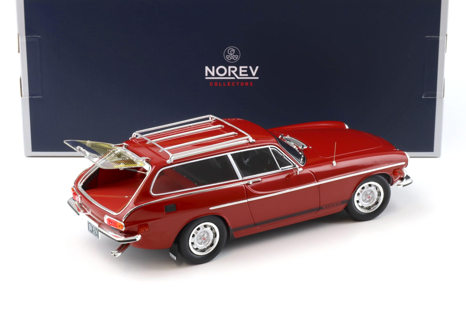 1:18 Norev Volvo 1800 ES US Version 1972 red with lower side stripes