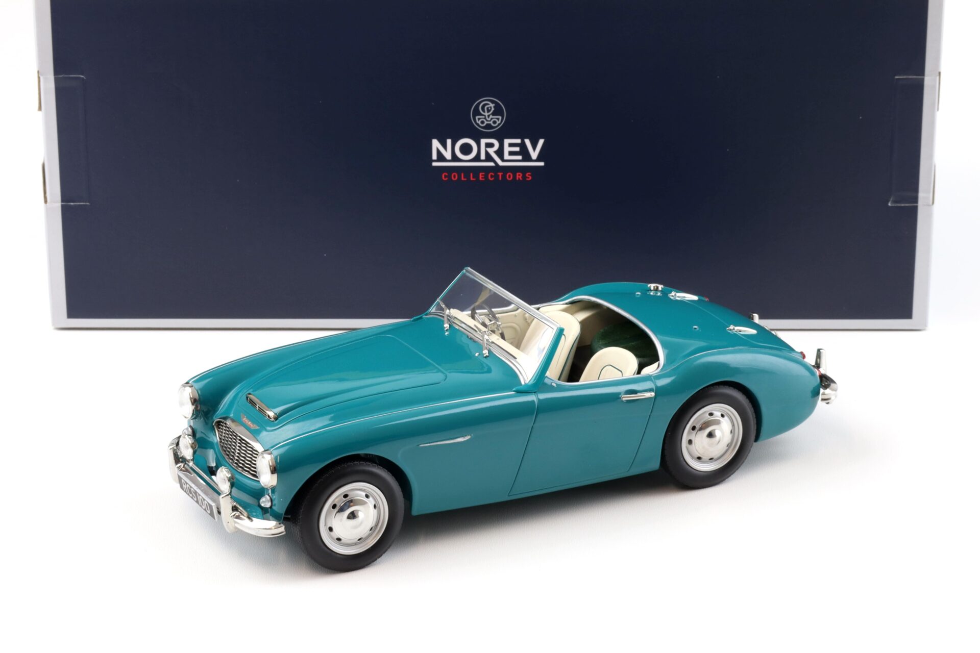 1:18 Norev Austin Healy 3000 Mk.1 Roadster 1959 green