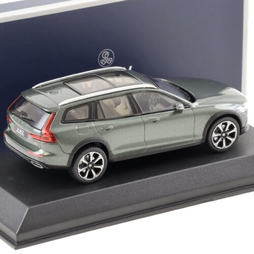 1:43 Norev Volvo V60 Cross Country 2019 Pine green metallic 870027