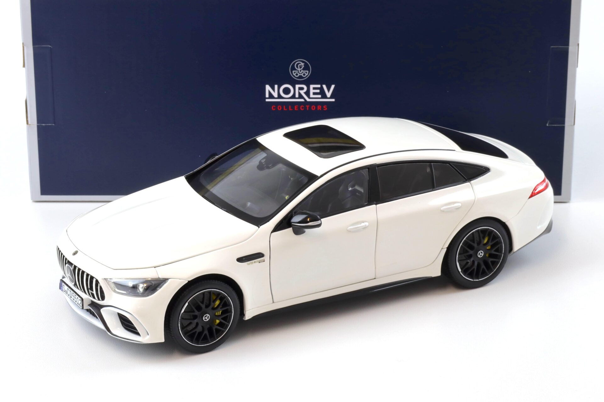 ID 96631 orig.jpg 1:18 Norev Mercedes AMG GT S 4-Matic+ Limousine 2018 white