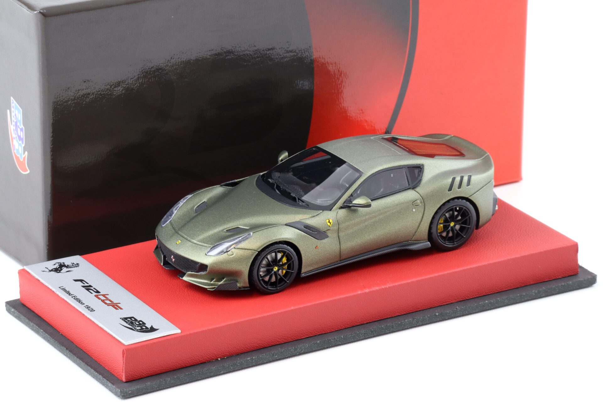 1:43 BBR Ferrari F12 TDF Verde Masoni matt / red Base - Limited 20 pcs.