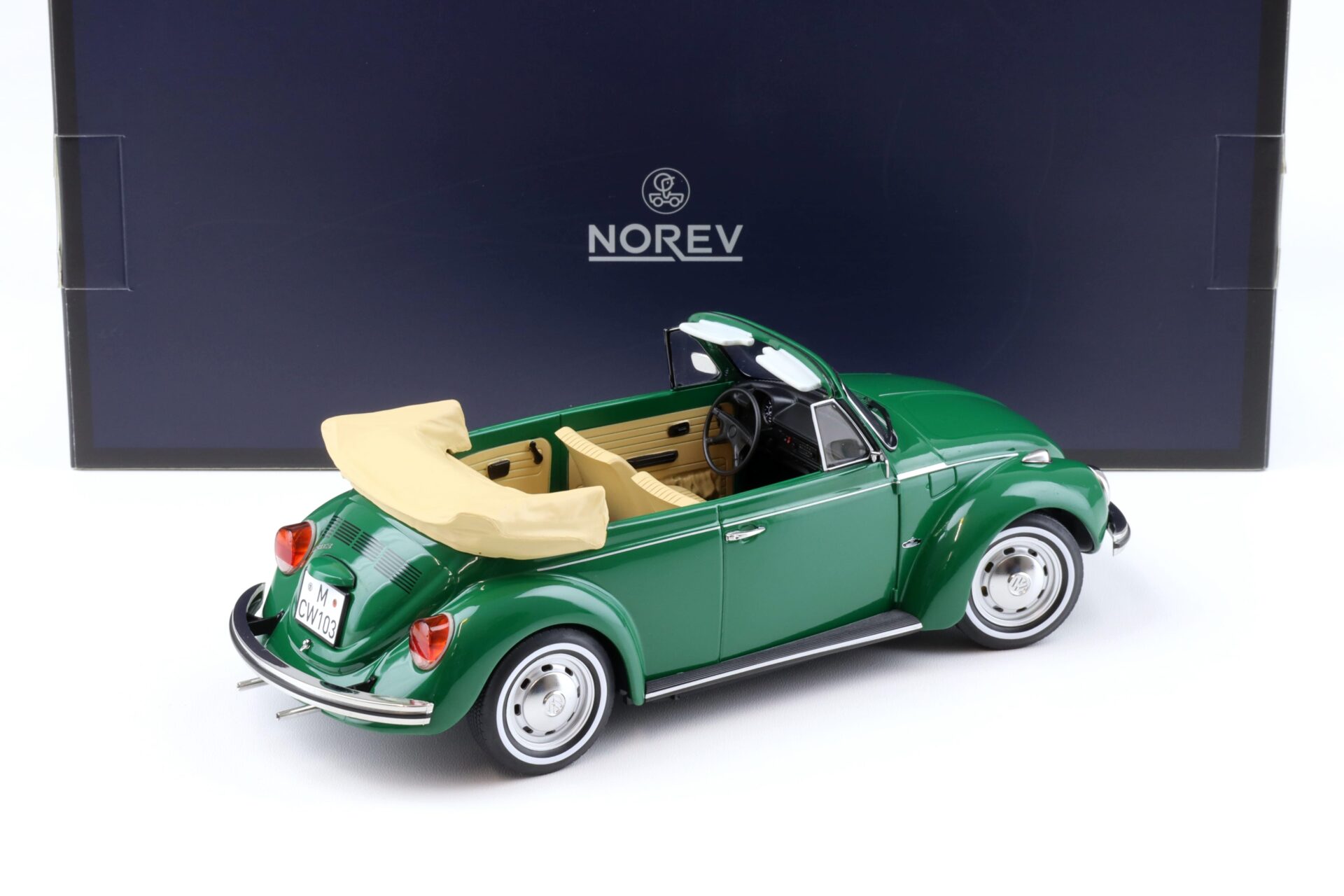 1:18 Norev VW 1303 Käfer Beetle Cabriolet 1973 Sambesi green - Limited 200 pcs.