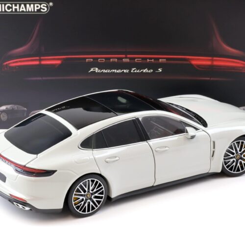 1:18 Minichamps Porsche Panamera Turbo S 2020 Chalk grey