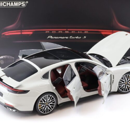 1:18 Minichamps Porsche Panamera Turbo S 2020 Chalk grey