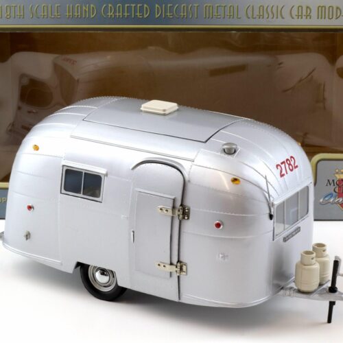 1:18 Motor City Classics AIRSTREAM Trailer Camper Wohnwagen silver 92005